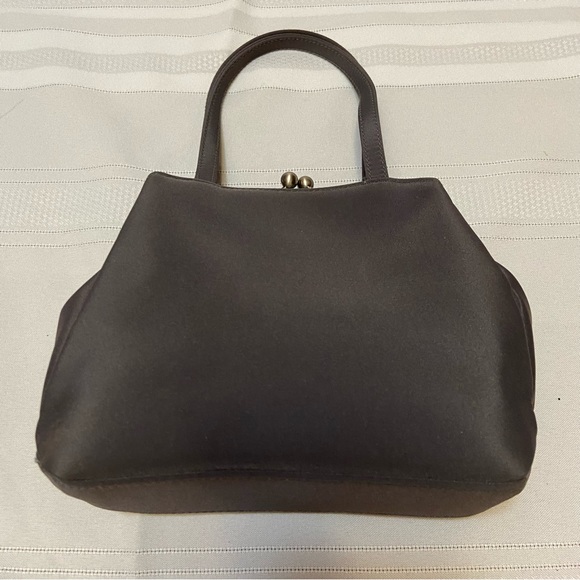 Frankie &Johnnie Dark Gray Womens Vintage Mini Satchel Bag features Kiss closure - Picture 4 of 13